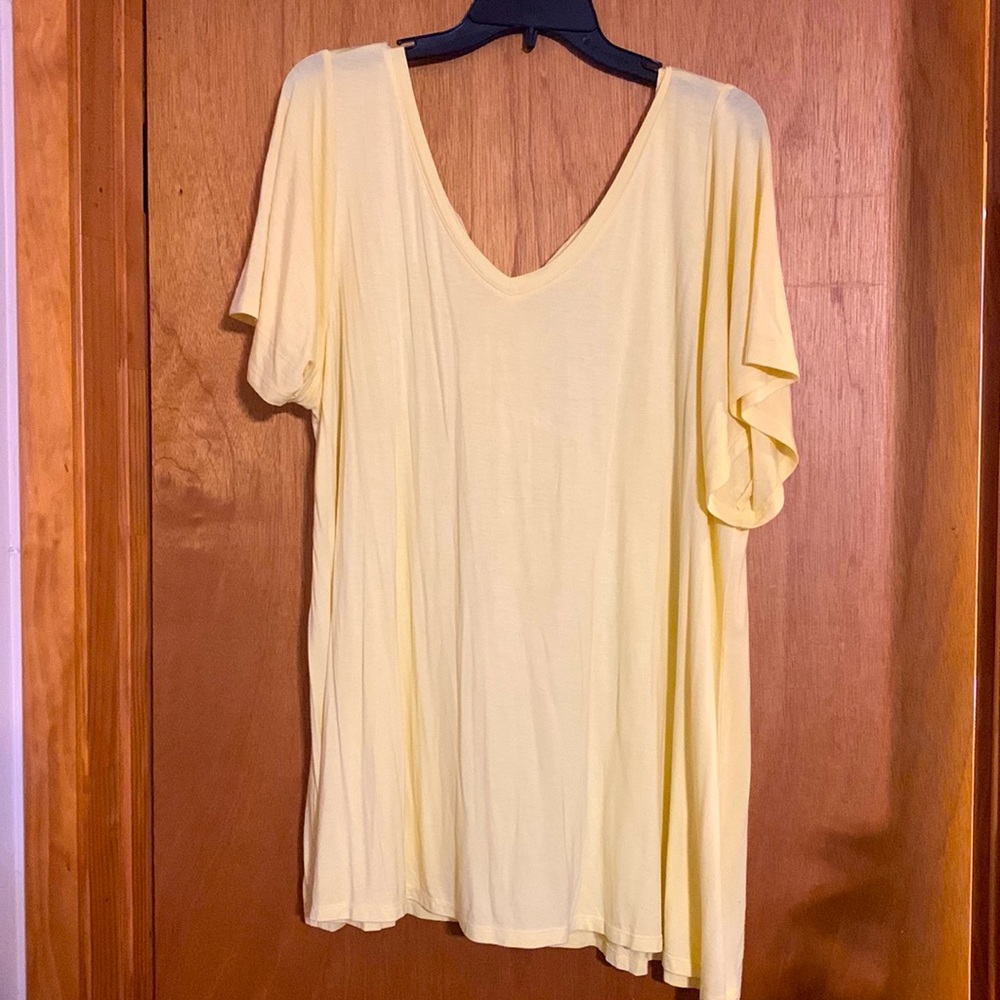 Lane Bryant yellow Swing Tee. Never worn. 18/20